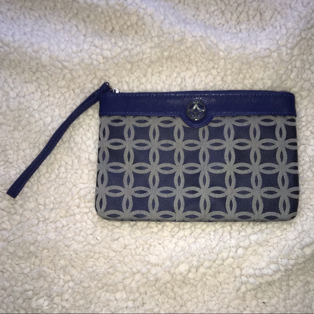 Apt 9 clutch